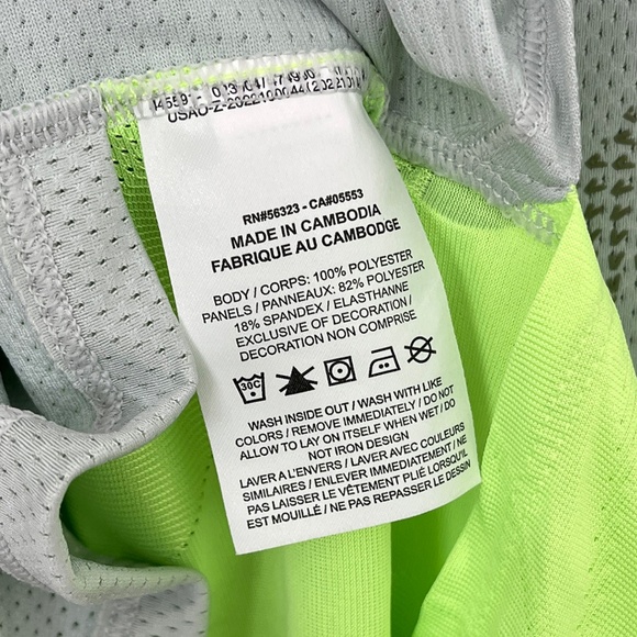 NWT Nike ISPA Long Sleeve Top Small - Picture 10 of 16